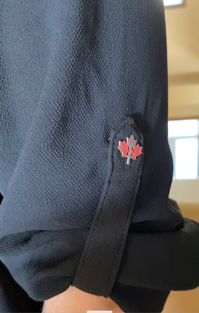 Canada Maple Leaf Flag Button